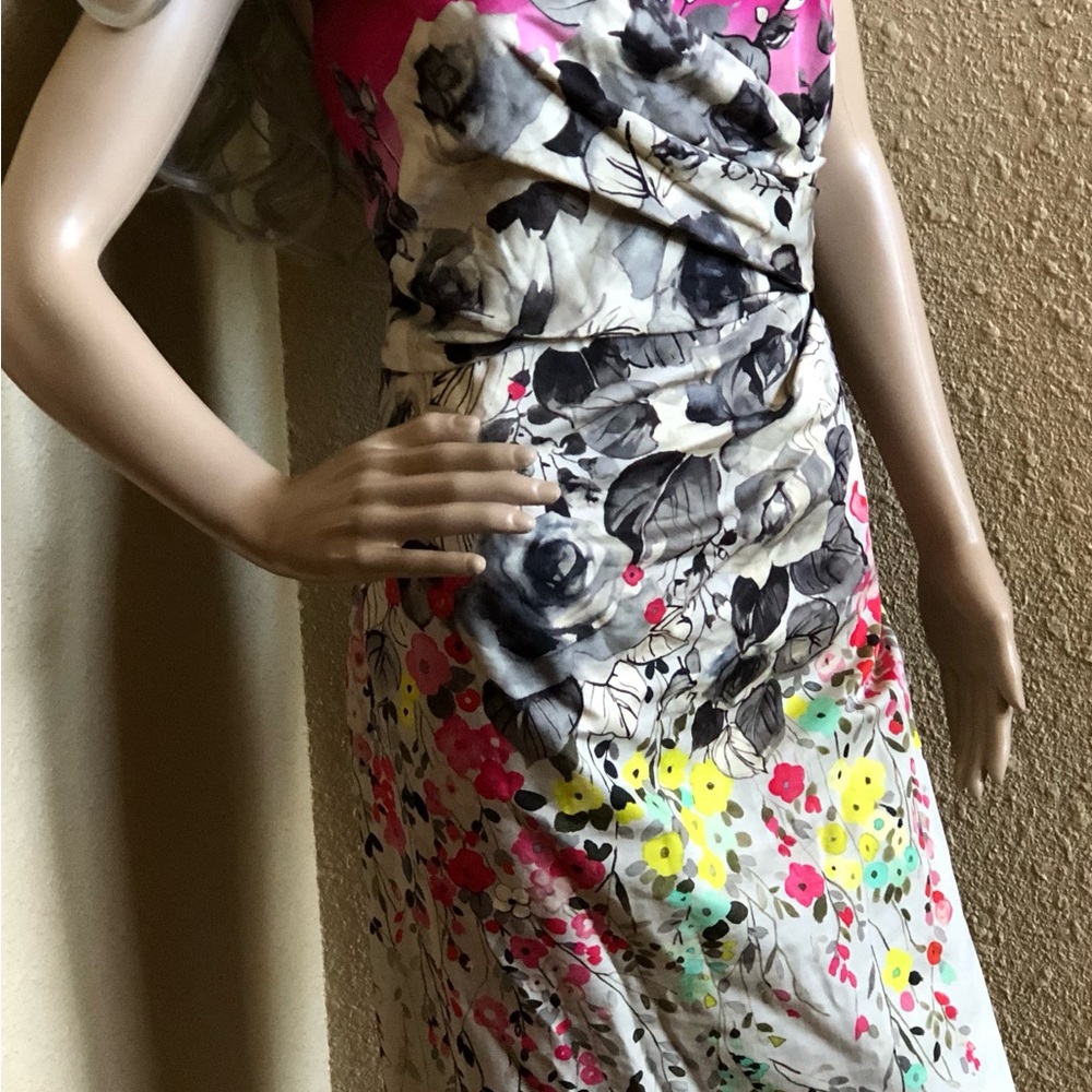 Gorgeous Valentino Dress Size 12!